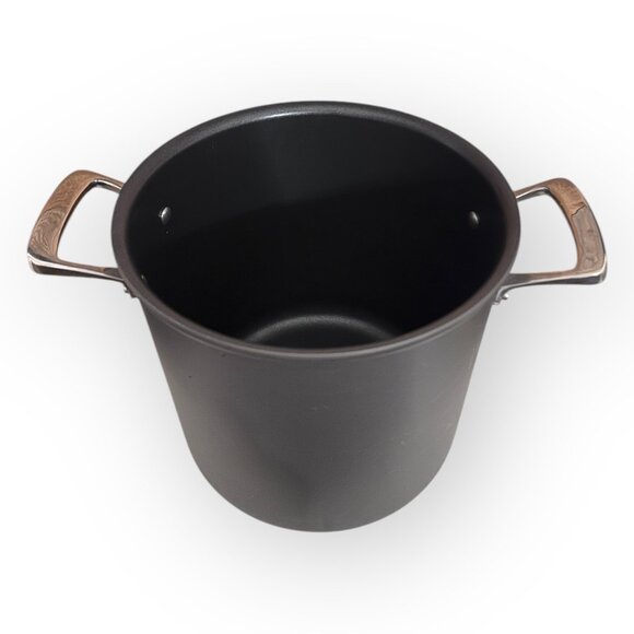 All Clad Non-Stick 8 Qt Stock Pot with Hard Anodized Aluminum - LID NOT INCLUDED - Picture 11 of 16